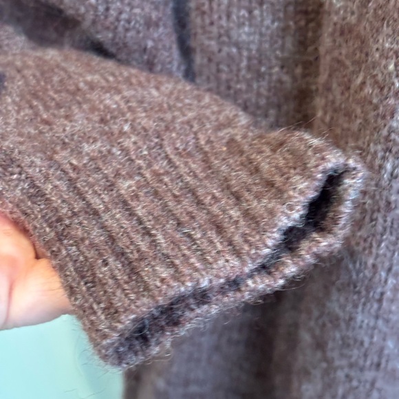 United Colors of Benetton wool & Alpca knit cardigan size large to XL NWT - Picture 5 of 8